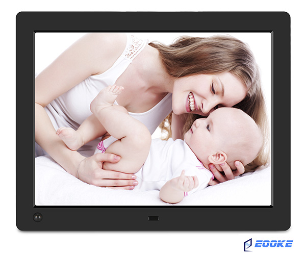 Motion sensor digital photo frame